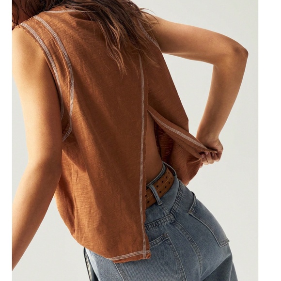 Solid Reverse Stitch Oversized High Low Sleeveless Top - Picture 5 of 11